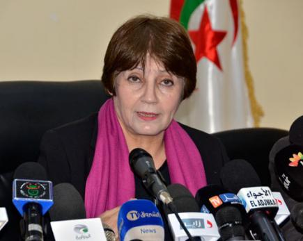 وزيرة التربية بالجزائر تحدد 2020 موعدا لإنهاء معضلة ”القانون الخاص”