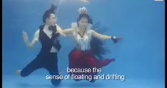 بالفيديو.. عرس تحت الماء في الصين