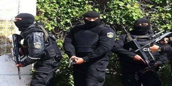 تونس تنظف مكان الجريمة بتنحية مدير إقليم الأمن بتونس
