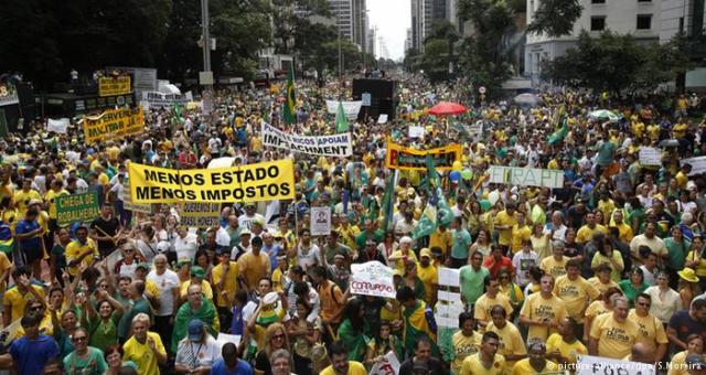 مليون ونصف برازيلي يتظاهرون ضد رئيسة البلاد
