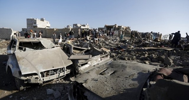 غارات جوية ضد مواقع الحوثيين في تعز والحديدة