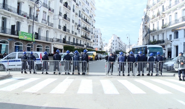 مسيرة احتجاجية ضد استغلال الغاز الصخري بالجزائر العاصمة