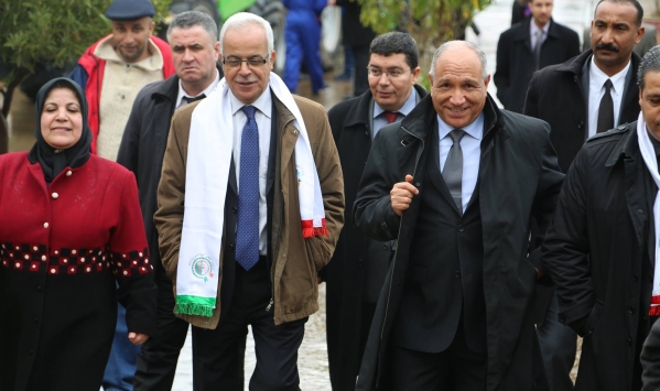 وزير الاتصال الجزائري يهدّد الصحافة الأجنبية