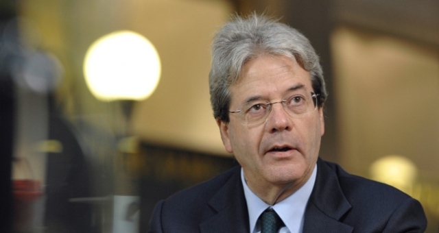 وزير خارجية إيطاليا يدعو لمحاربة 