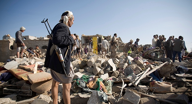 قتال عنيف في عدن بين الحوثيين والمقاومة الشعبية