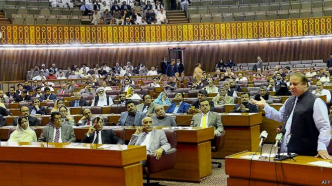 البرلمان الباكستاني يرفض طلب السعودية