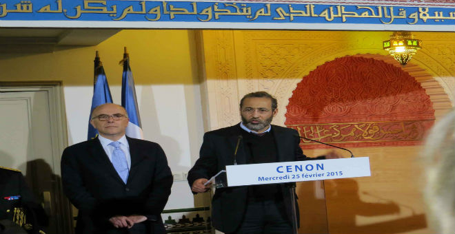 فرنسا: بعد الاعتداء على مسجد..كازنوف يعلن تضامنه