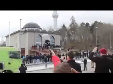 بالفيديو..حقيقة صوت الأذان الغامض داخل مسجد مغلق