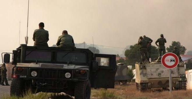 الوضع في ليبيا يدفع تونس لاستنفار جيشها على الحدود