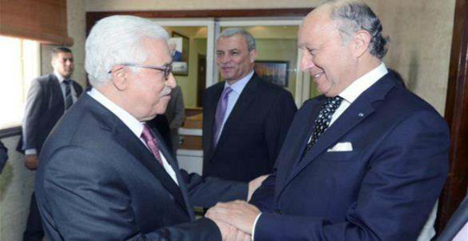 عباس يرحب بمقترح  فرنسا حول مفاوضات السلام