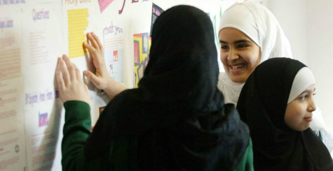 مدارس بريطانية تفرض شروطها للصيام على الطلبة المسلمين
