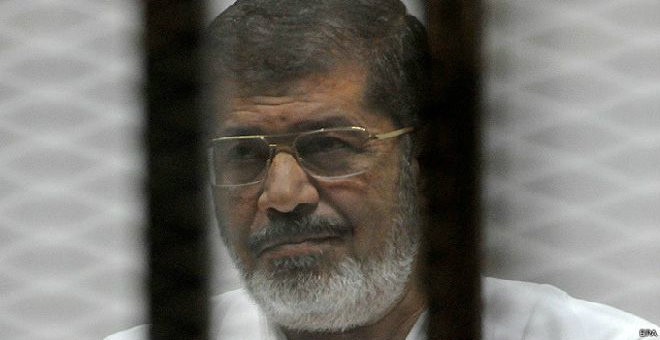 عاجل...المحكمة المصرية تؤجل النطق بحكم إعدام الرئيس المعزول