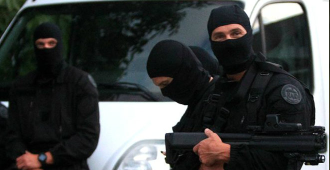 فرنسا: المشتبه بهم خططوا لتدمير مؤسسة عسكرية