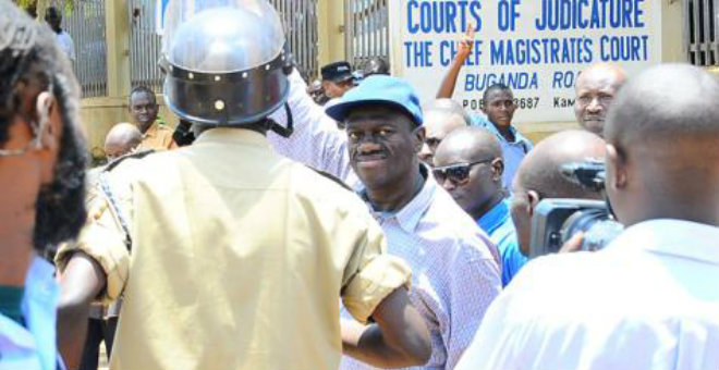 أوغندا تعتقل كل من ينافس الرئيس على الحكم