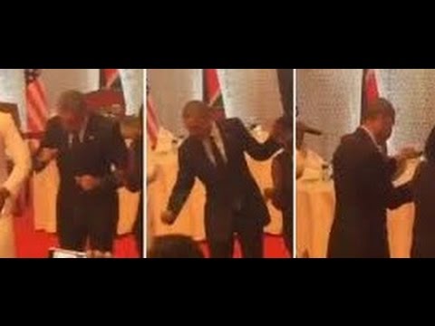 أوباما يرقص على أنغام بلده كينيا