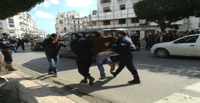 الصحافة الجزائرية تدعي توقيف مغاربة على صلة بأحداث غرداية
