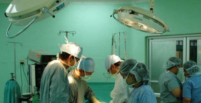 أول عملية جراحية على دماغ امرأة حامل