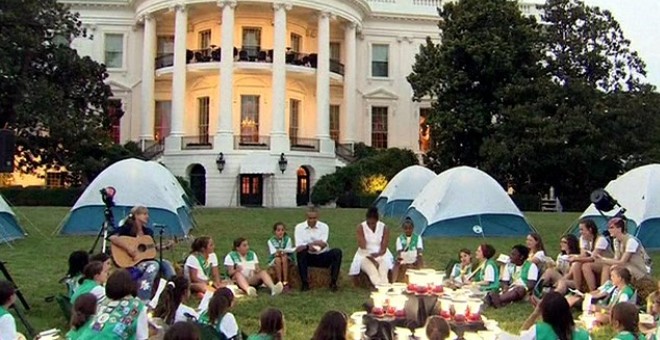 بالصور .. البيت الأبيض يتحول لـ«مخيم»