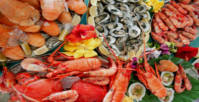 أفضل 5 وجهات سياحية لعشاق الأطعمة البحرية