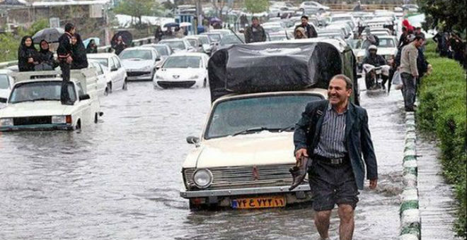 مصرع 11 شخصا في إيران جراء الفيضانات