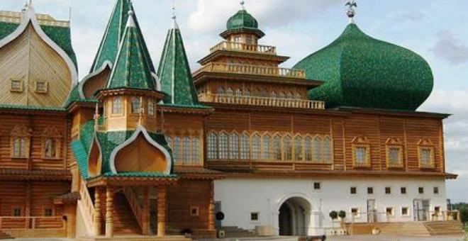 «قصر كولومينسكوي الخشبي» أعجوبة العالم الثامنة