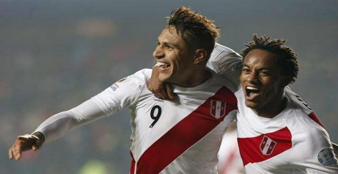 البيرو يفوز على الباراغواي في مباراة الترتيب