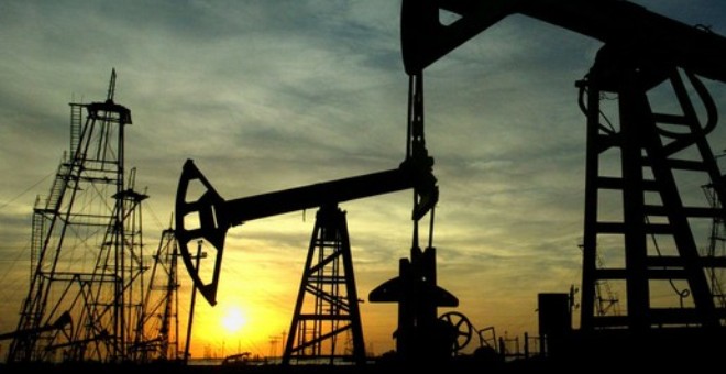 الأزمة الاقتصادية بالجزائر..نلوم البترول أم نلوم أنفسنا؟