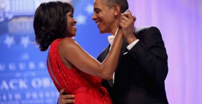 ميشيل أوباما تهنئ زوجها بتغريدة 