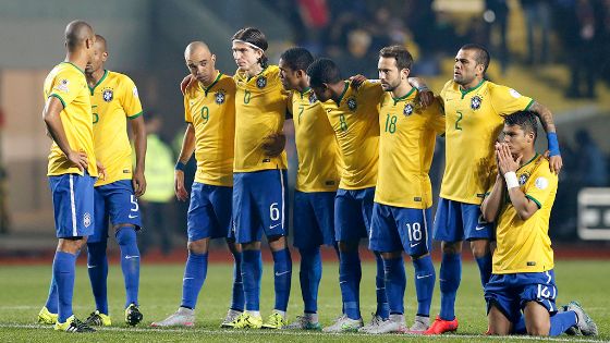 دونجا يفاجئ جماهير البرازيل بإعادة النجم الذهبي بعد تجاهل طويل