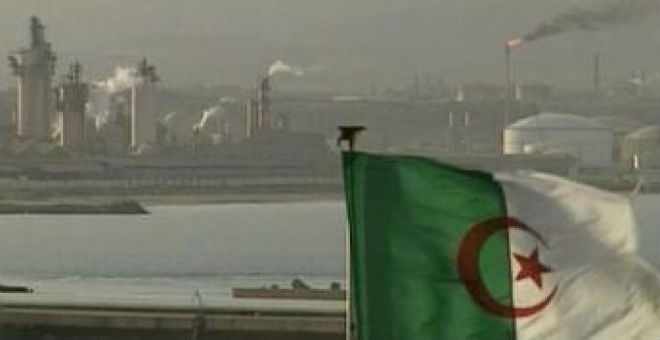 الجزائر تنظر بترقب إلى ما ستخلفه الأزمة الاقتصادية من تداعيات