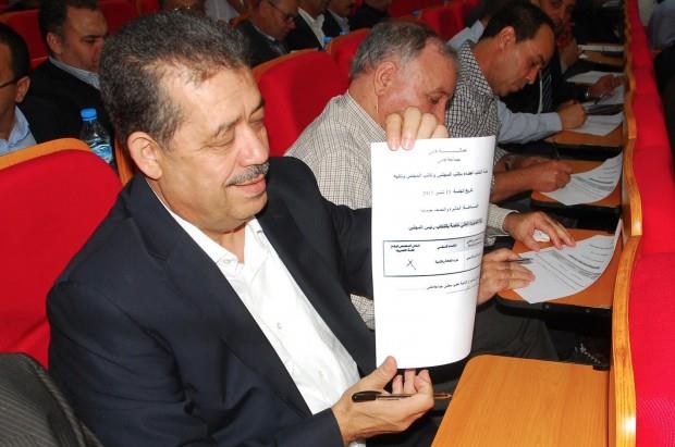 بالصور. شباط يسرق الأضواء ويصوت لصالح الأزمي عمدة لمدينة فاس!