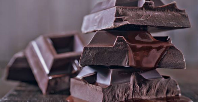 لعشاق الشوكولاتة.. اكتشفوا فوائدها الصحية