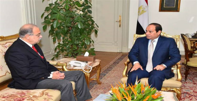 مصر: حكومة شريف إسماعيل تؤدي اليمين الدستورية