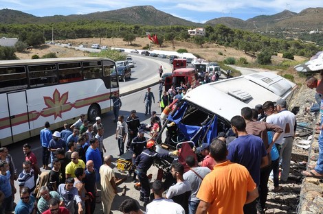 إصابة العشرات في حادث انحراف حافلة للمسافرين بين طنجة وتطوان