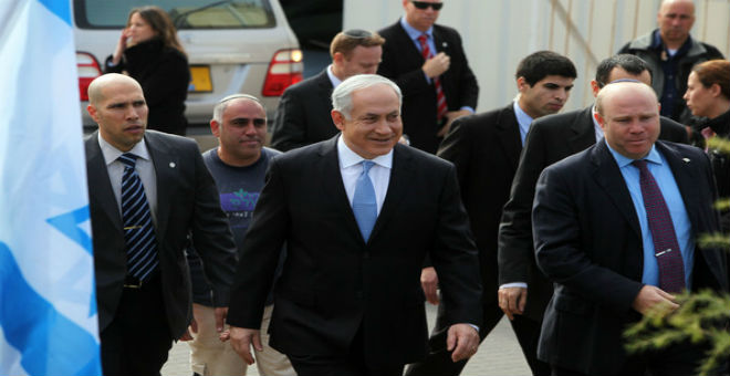 دعما لفلسطين..برلماني هولندي يرفض السلام على بنيامين نتانياهو