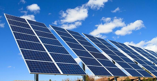 المغرب يثبت تميزه في أهم معرض للطاقة الشمسية بالعالم