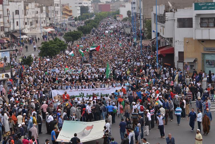 بالصور. حناجر البيضاويين تصدح عاليا في مسيرة لدعم انتفاضة الأقصى