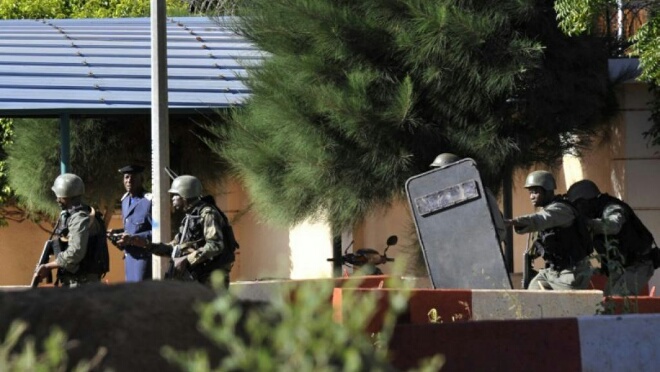 عاجل: أحد الرهائن المغاربة بفندق ''راديسون'' في أمان