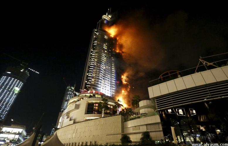 بالفيديو. حريق مهول في أحد فنادق دبي لحظات قبل انطلاق الاحتفالات
