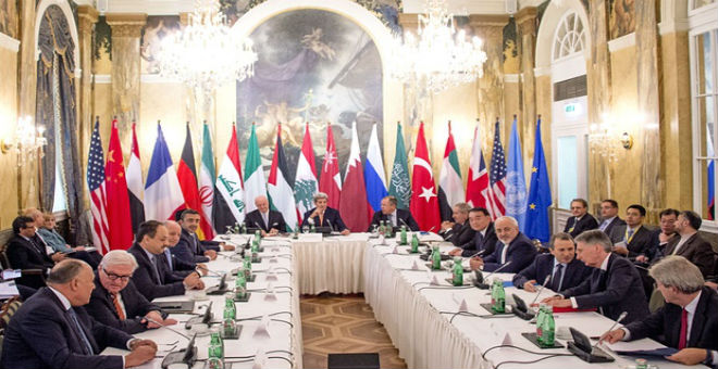 سوريا: النظام والمعارضة مدعوان للجلوس على طاولة المفاوضات في يناير