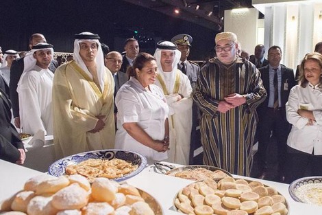 الملك محمد السادس يقيم مأدبة غذاء على شرف مغاربة الإمارات