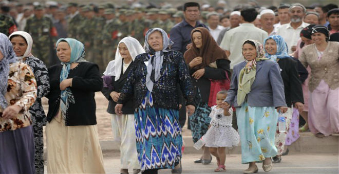 الصين تطرد صحفية فرنسية لانتقادها اضطهاد مسلمي الإيغور