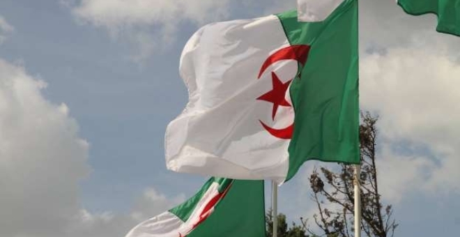 حزبا أويحيى وسعداني يزكيان مشروع الدستور الجزائري