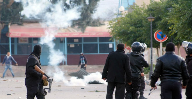 عودة الاحتجاجات إلى تونس دليل على هشاشة الفترة الانتقالية