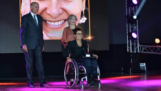معرض الكتاب..تكريم خاص لأمينة السلاوي ''متحدية الإعاقة''