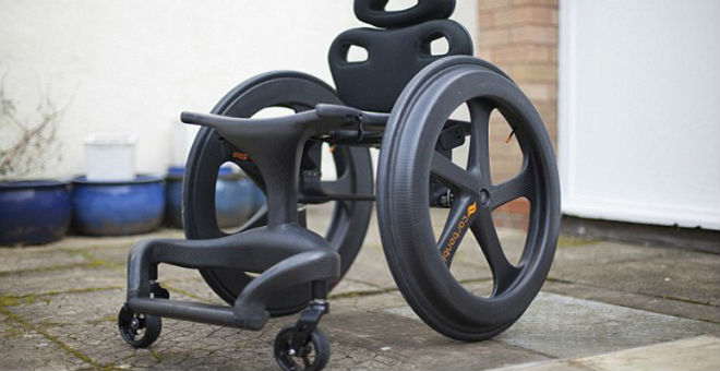 ابتكار كرسي متحرك يحاكي سيارات 
