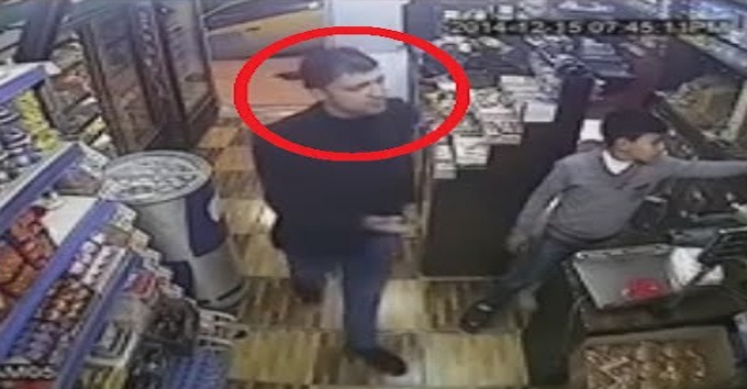 بالفيديو: أذكى سرقة في العالم وصاحب المحل لم يفهم شيء