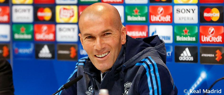 رئيس ريال مدريد يقرر تمديد عقد زيدان