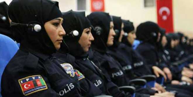 تركيا تسمح للشرطيات بارتداء الحجاب.. لكن بشروط!