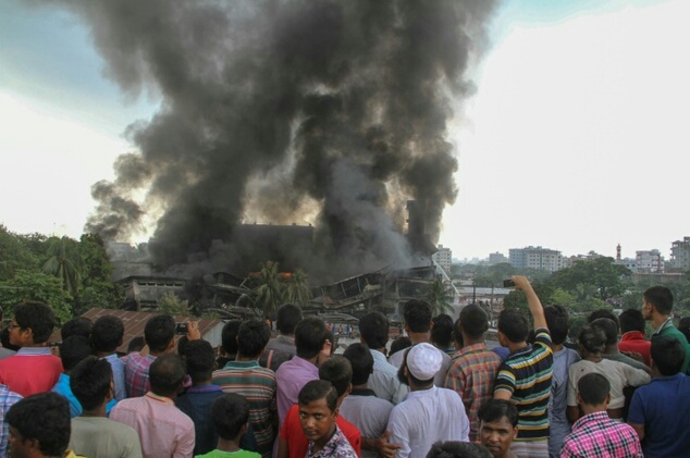 حريق يخلف عشرات القتلى والجرحى ببنغلاديش.. والحصيلة في ارتفاع